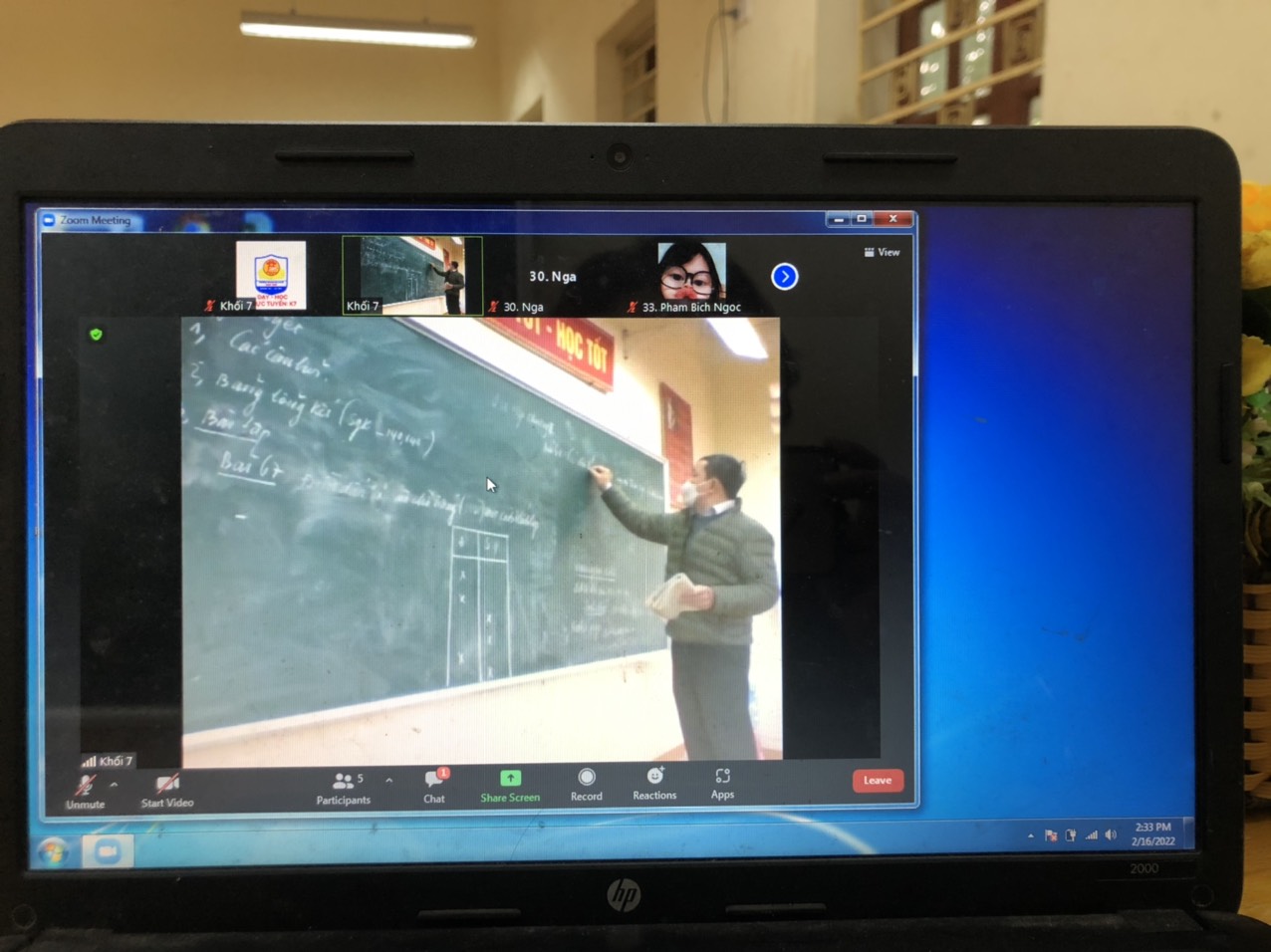 Kết hợp dạy trực tuyến và online