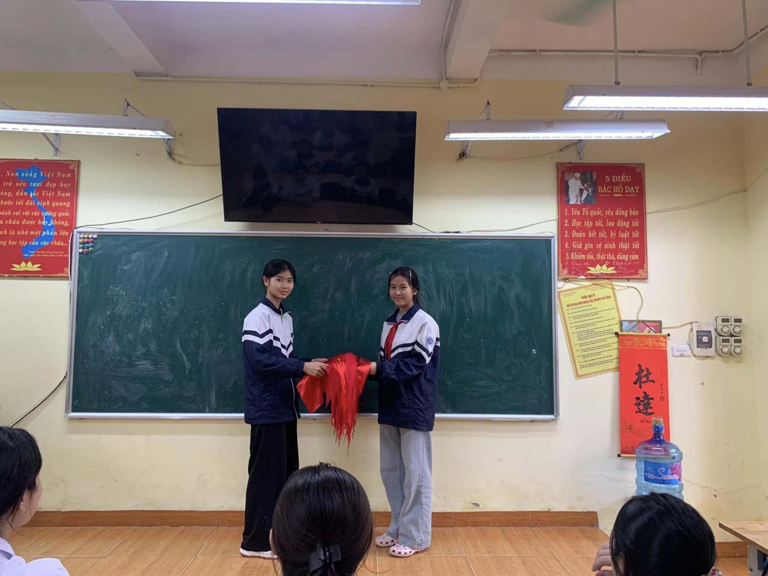 Lễ trưởng thành Đội cho học sinh khối 9